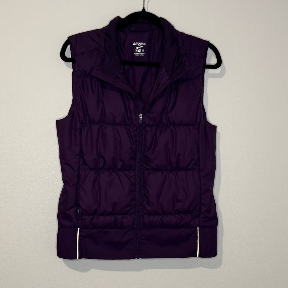 Brooks Women’s Medium Purple Quilted Puffer Full Zip Insulated Athletic Vest